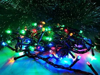 Гирлянда ТМ "Bikson" нить 100LED, 8,5м, мульти фото 1 &mdash; Интернет-магазин доставки продуктов и воды ВКУСНЫЙ