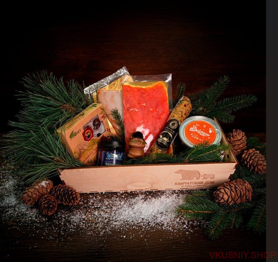 Камчатский подарочный набор "Пятый" фото 1 &mdash; Интернет-магазин доставки продуктов и воды ВКУСНЫЙ