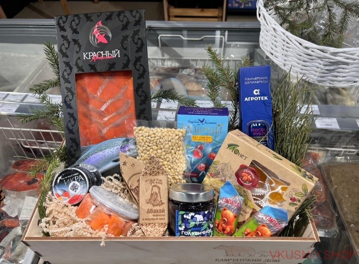 Камчатский подарочный набор "Четвёртый" фото 1 &mdash; Интернет-магазин доставки продуктов и воды ВКУСНЫЙ