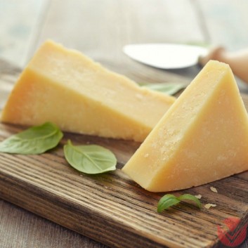 Твёрдый сыр 0,5 кг — Интернет-магазин доставки продуктов и воды ВКУСНЫЙ