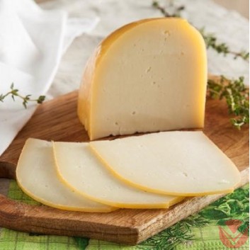 Сыр Козий 300 гр. — Интернет-магазин доставки продуктов и воды ВКУСНЫЙ